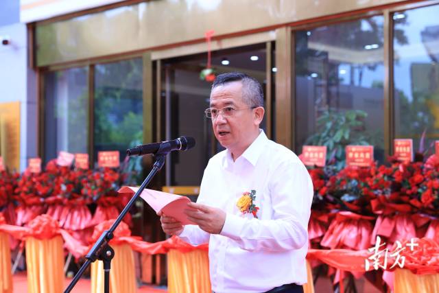 凯发天生一触即发集团首席资本运营官，创兴银行董事李锋。 受访者供图